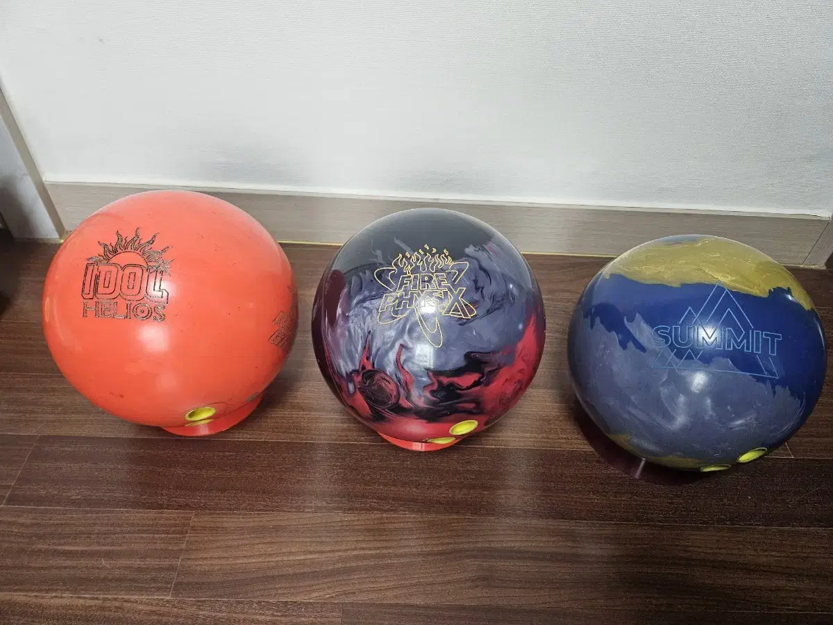 ツーフィンガー中古ボウリングボール。 15p